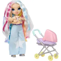 Rainbow High Junior High Jr. High Bestie Babysitters – Amaya Raine (regenboog) - Modepop 23 cm met baby, fles en kinderwagen - Vanaf 4 jaar