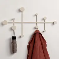 Famanu – Minimalistische wandgarderobe, moderne metalen muurgeplaatste kapstok met haken, taupe zand, ideaal voor het ophangen van jassen en tassen