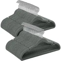Famanu – Fluwelen kledinghangers set van 100 stuks, antislip en ruimtebesparend voor kledingorganisatie