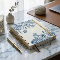 Paperclip Desk Agenda Bloemen Blauw 2027 –