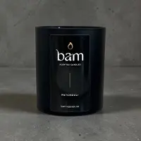 Bam Patchouli Geurkaars met Houten Wiek – Black Collection Medium – 60 Branduren – 190g – Zwart Potje – Vegan – Zonnebloemwas