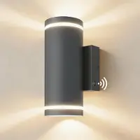 SP Buitenlamp met Bewegingssensor - Wandlamp met Sensor Voor Buiten - Solar Buitenlamp Oplaadbaar - Grijs - 8cm x 12cm x 21cm