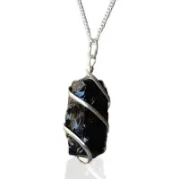AW Gifts Cascade gewikkelde edelsteen ketting - ruwe zwarte onyx