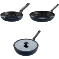 BK Enjoy Pannenset 3-delig - 20/28cm - 3.4L - PFAS-vrije antikleeflaag – Pannenset inductie – Keramische pan - Ovenbestendig tot 160°C – Hapjespan 28cm met deksel - Koudgrepen - Donkerblauw