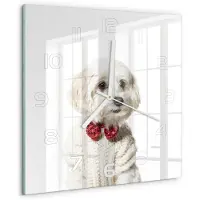 Tulup Wandklok - Maltezer met een vlinderdas Glazen Klok Met Print - 30x30 cm - Rood Wandklok Glas Met Motief - Witte handen - Vierkante Klok - Wandklok Glas Decoratie - Gekleurde Glazen Klok