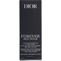Dior - Forever Skin Wear - Matte Foundation Matte, Natuurlijke, Vervagende Foundation - 24u Ultrahold 3W Warm