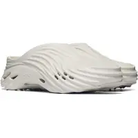 Crocs - Echo Wave - Sandalen M7 / W9, beige