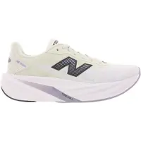 New Balance Loopschoen 'FuelCell Rebel v5' pastelgroen / zwart