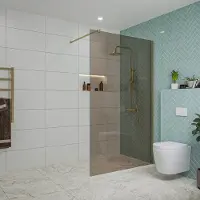 FortiFura Galeria inloopdouche - 120x200cm - rookglas - wandarm - PVD - geborsteld messing (goud) SW797944/SW797910