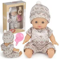 Sarcia.eu Kleine BABAS pop met accessoires, baby IN KLEDING met speen 20 cm 3+