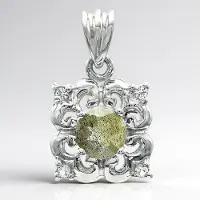 Cavill Spektroliet zilveren hanger, Roemeens, 0,4 ct