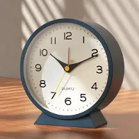 PromoHome Analoge wekker, 11,5 cm, stille retro-wekker met licht, op batterijen, geschikt voor slaapkamer en woonkamer, blauw