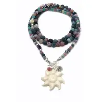 Heaven Eleven ketting natuursteen Mat agaat gekleurd met een zonnebloem van hertegewei