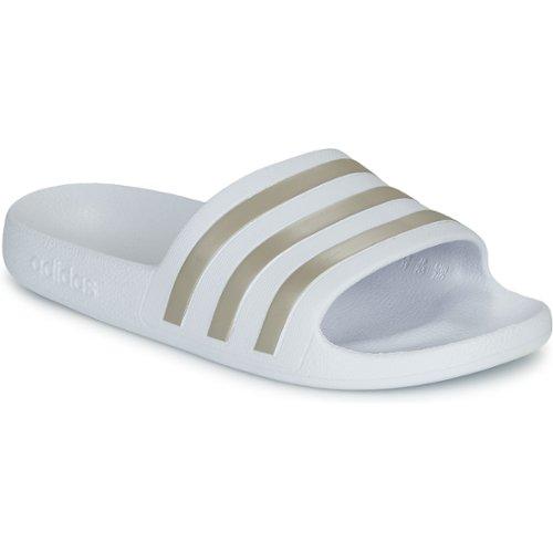 hoe vallen adidas slippers